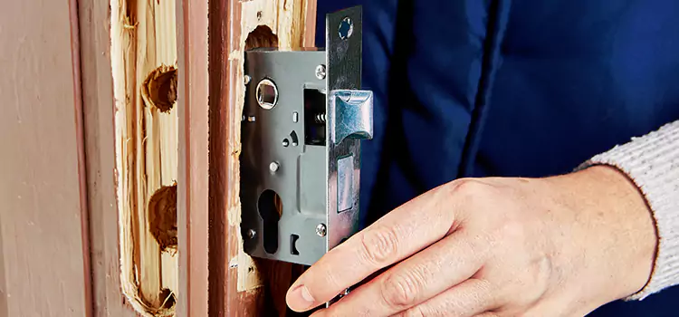 Garage Door Lock Replacement Meadowvale